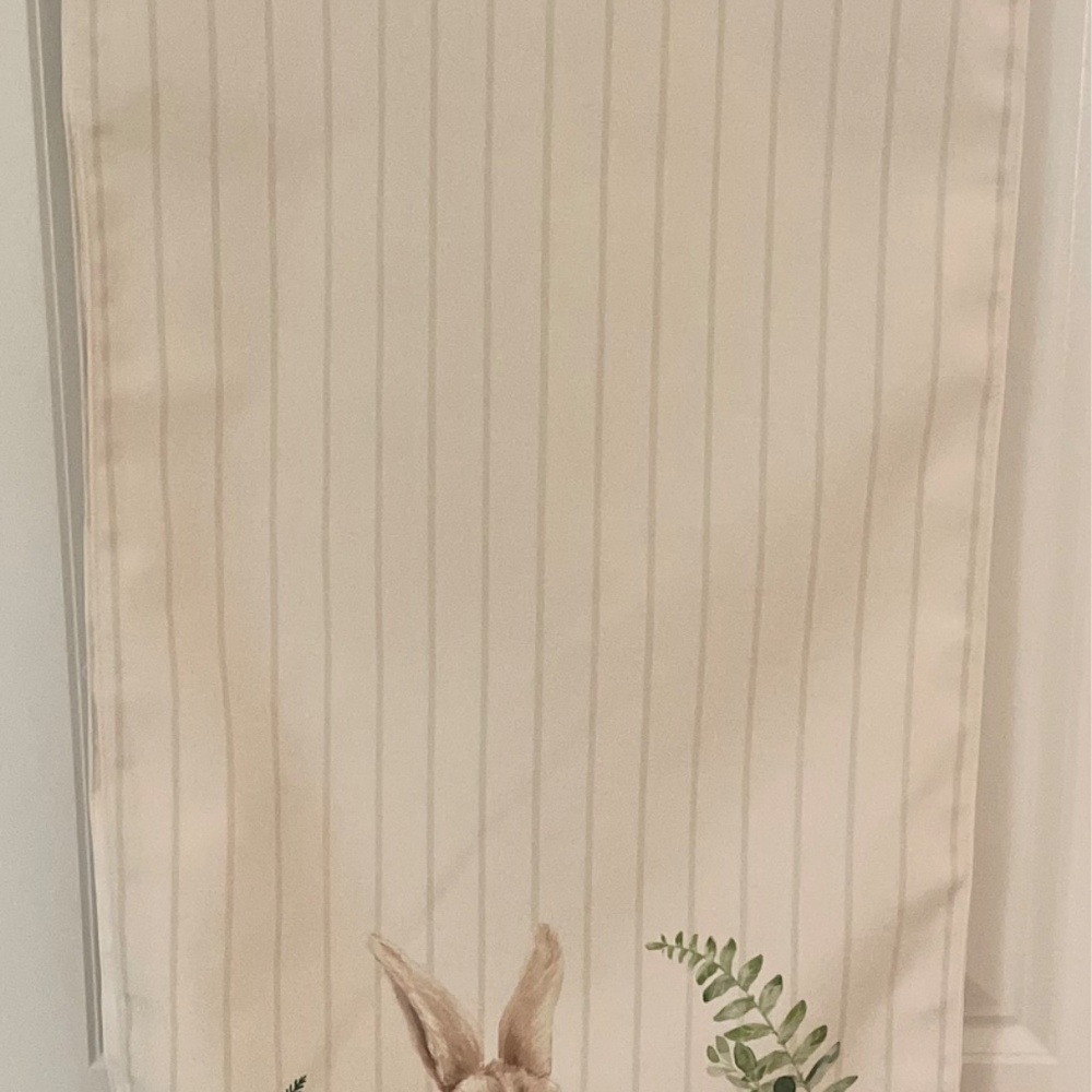 Easter themed table runner - Picture 2 of 2